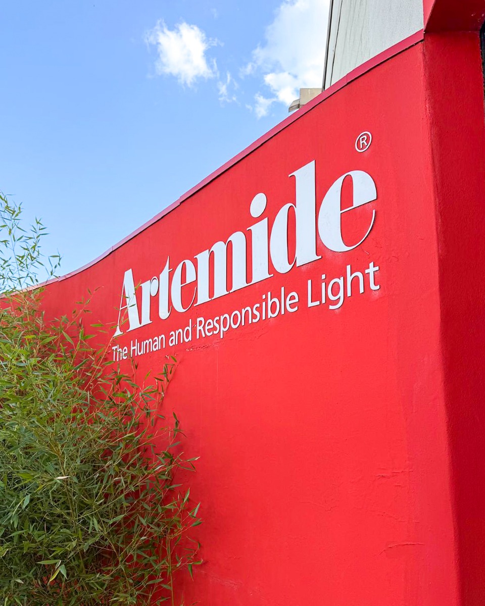 Artemide Tour Display HQ Artemide Tour Display HQ