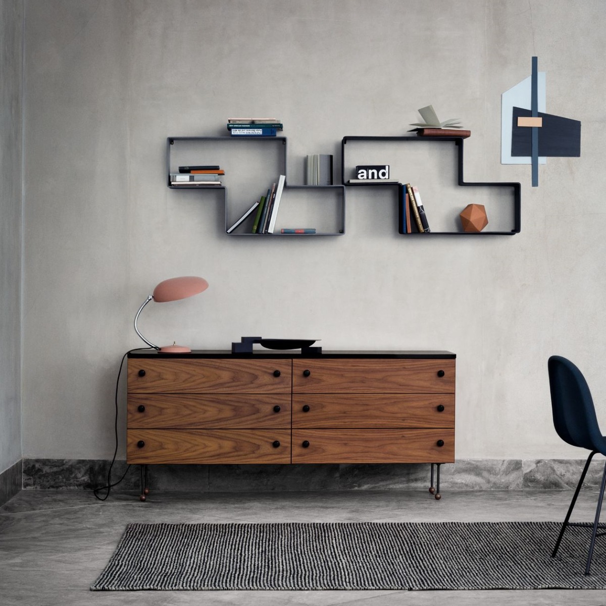 Gubi Cobra Table Lamp