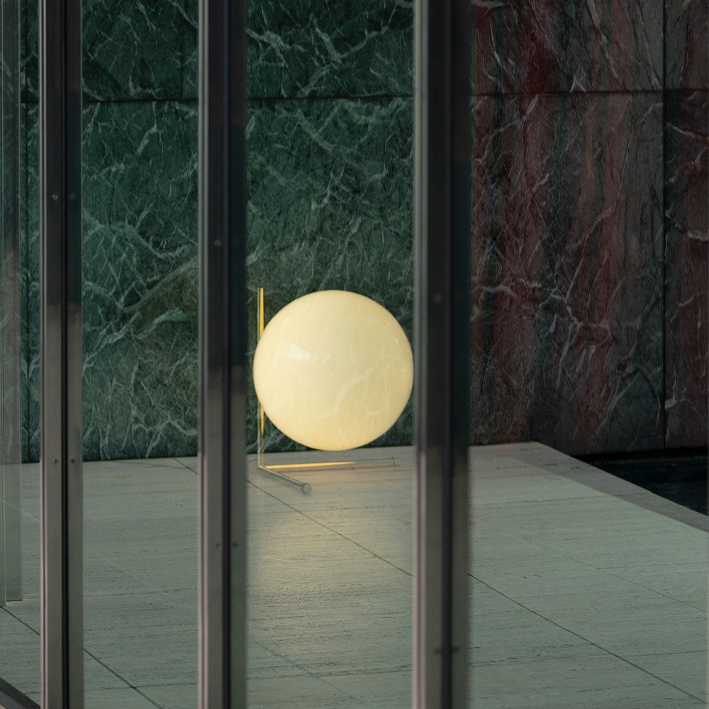 Flos IC 10-Year Anniversary Table Lamp Flos IC 10-Year Anniversary Table Lamp