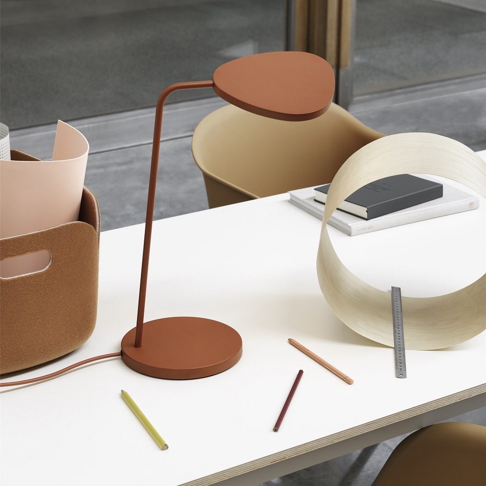 Muuto Leaf Table Lamp