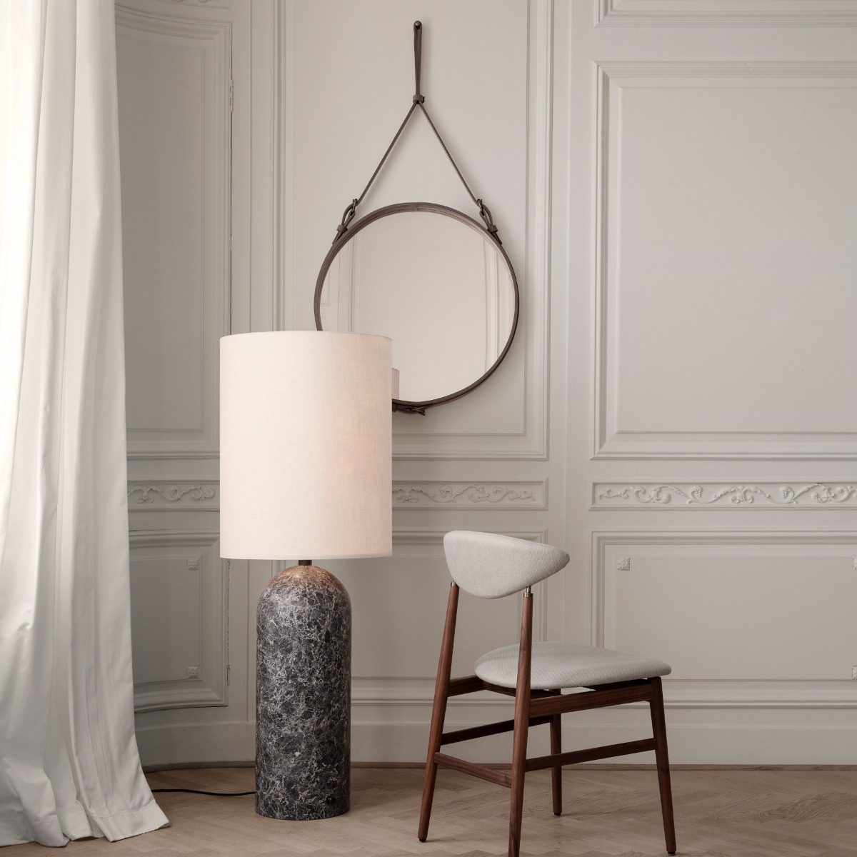 Gubi Gravity XL Floor Lamp Gubi Gravity XL Floor Lamp