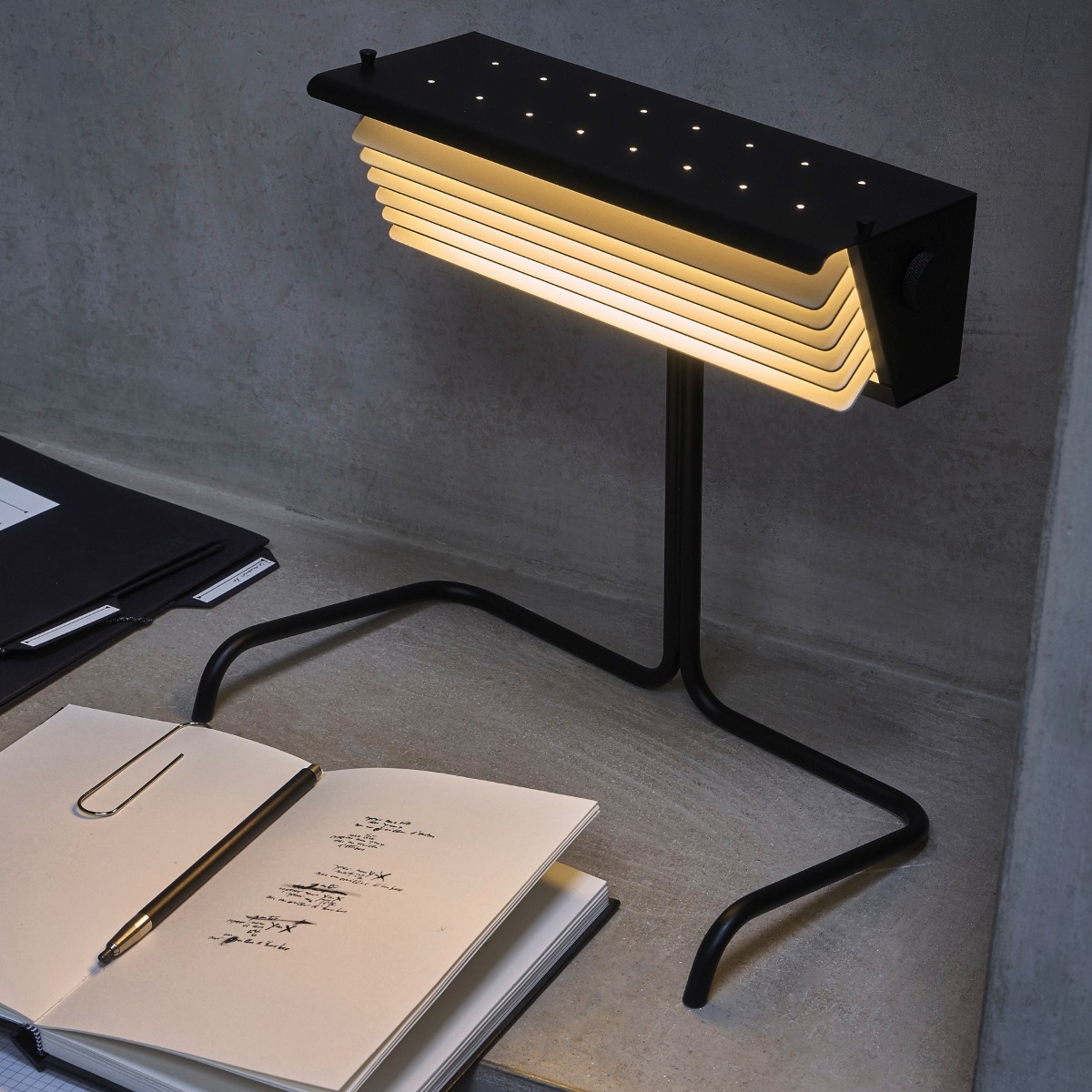 DCW editions Biny LED Table Lamp DCW editions Biny LED Table Lamp