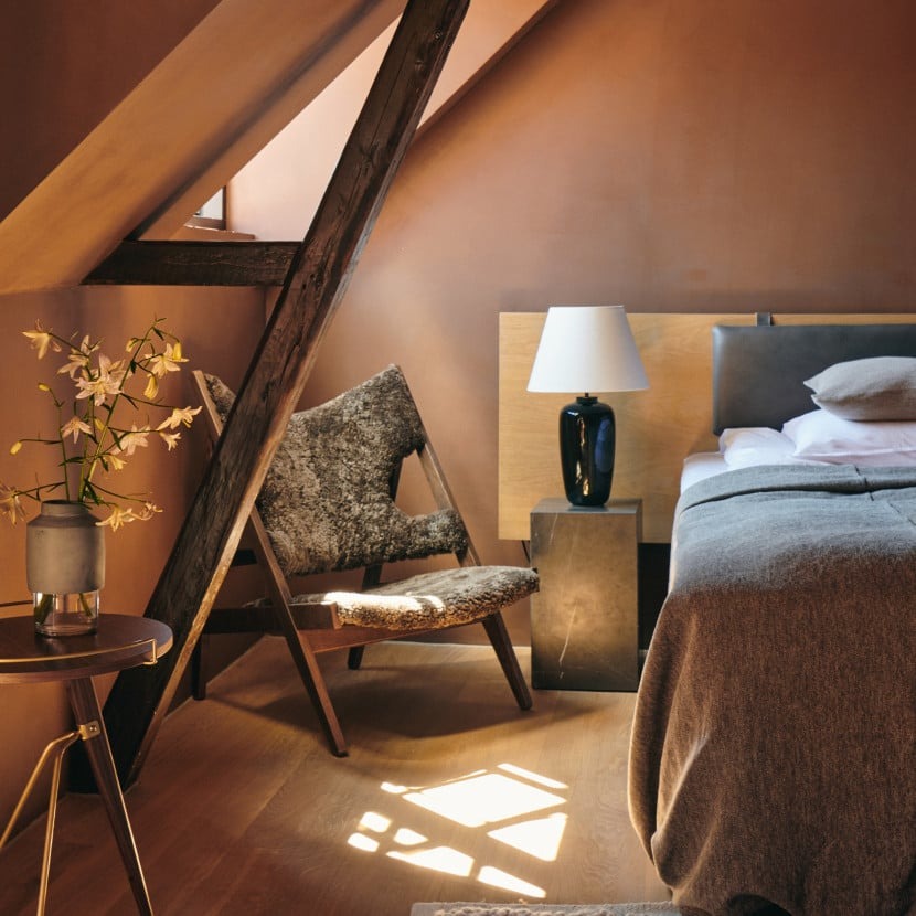 Audo Copenhagen Torso Table Lamp