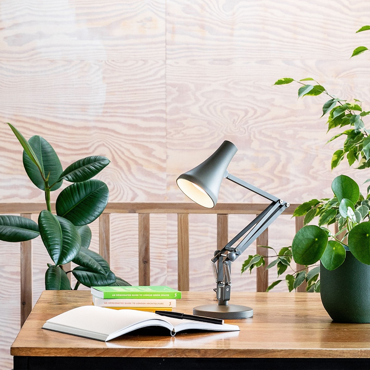 Kelp Green Anglepoise Type 90 Mini Mini Desk Lamp