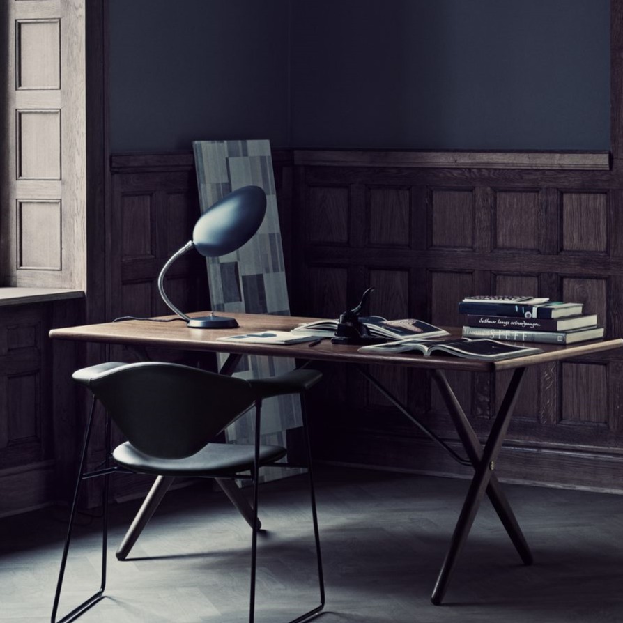 Gubi Cobra Table Lamp