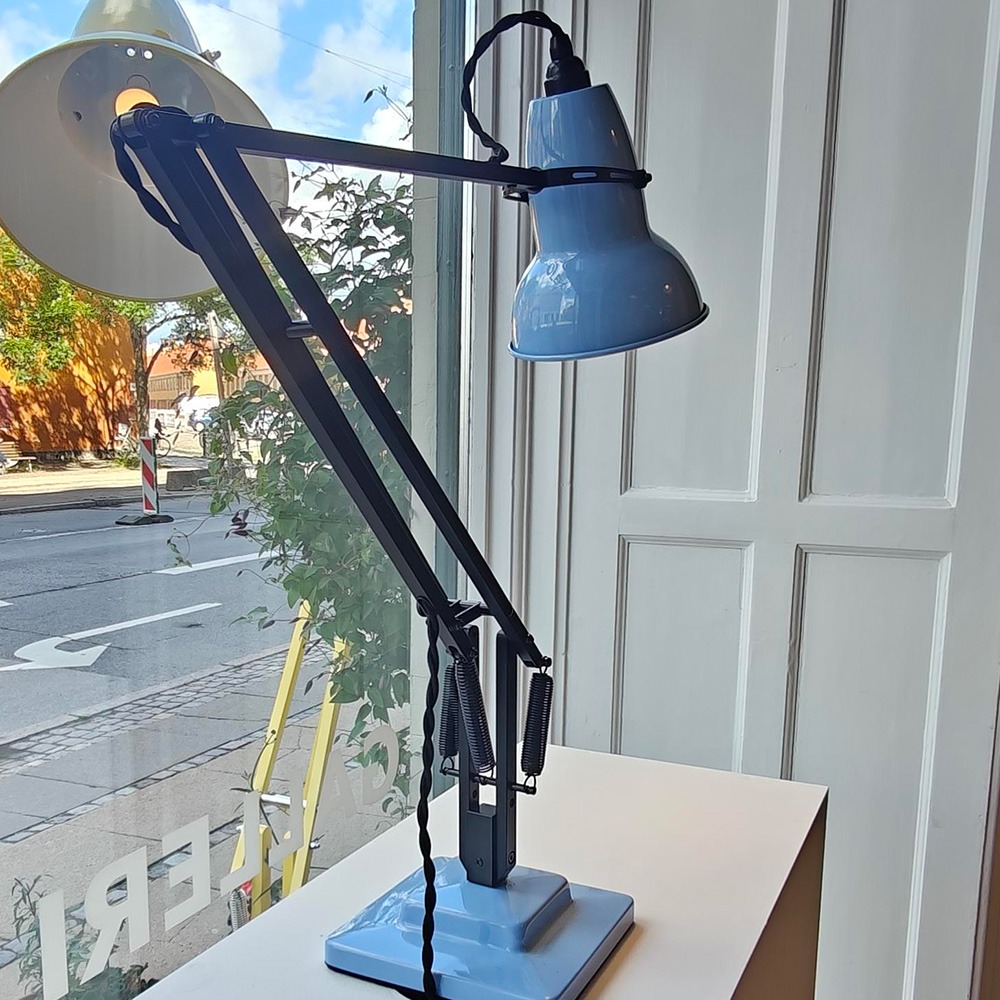 Anglepoise Original 1227 Desk Lamp in Blue and Black Anglepoise Original 1227 Desk Lamp in Blue and Black