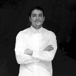 Image of Moisés Hernández