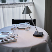 Santa & Cole Gira Mini Portable Lamp Black Aluminium