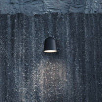 Zero Convex LED Wall Lamp Lifestyle Outdoors