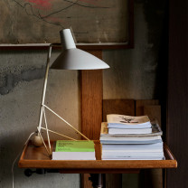 Matte White &Tradition Tripod HM9 Table Lamp
