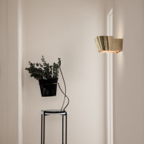 Gubi Tynell 9464 Wall Light Lifestyle Hallway