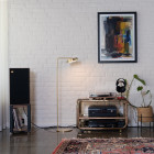 RUBN James LED Floor Lamp Lifestyle Record Player