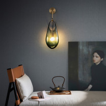 SkLO Hold Wall Light In Dining Room