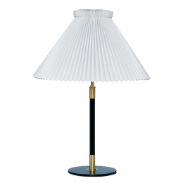 Le Klint 352 Table Lamp